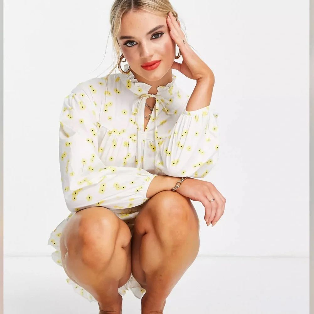 ASOS GLAMOROUS White & Yellow Floral Long Sleeve Romper NWT